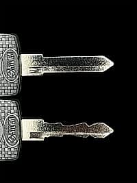 Ключ автомобильный плоский (НАРЕЗКА КОДА НА ЛЕЗВИЕ) 